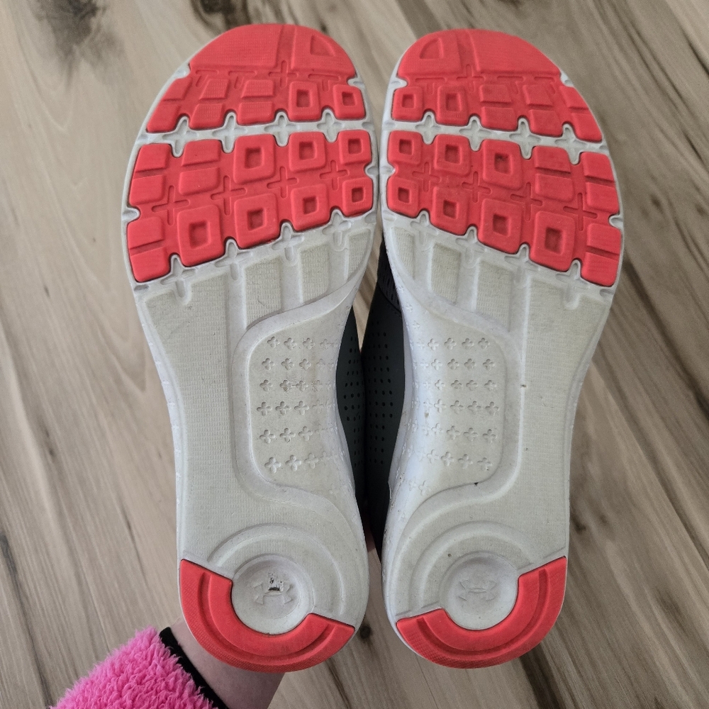 Under Armour Sneakers Women's Size 8.5 - Picture 9 of 10